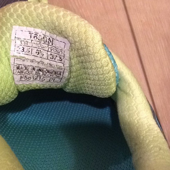 ASICS Ladies 6 1/2 Gel Nimbus 18 running shoes - Picture 6 of 6